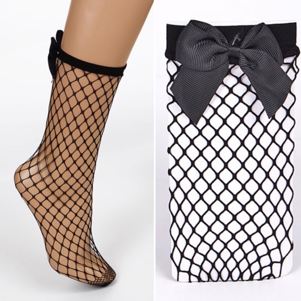 🌻3/$20 🎉Black Fishnet Socks With Ribbon - Picture 2 of 2